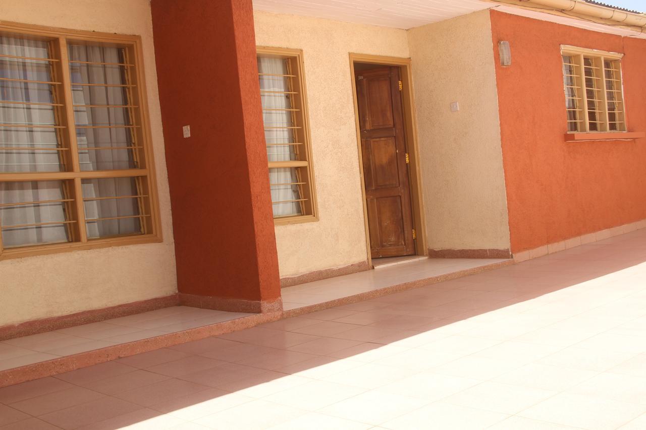 Bomen Hotel Isiolo Luaran gambar