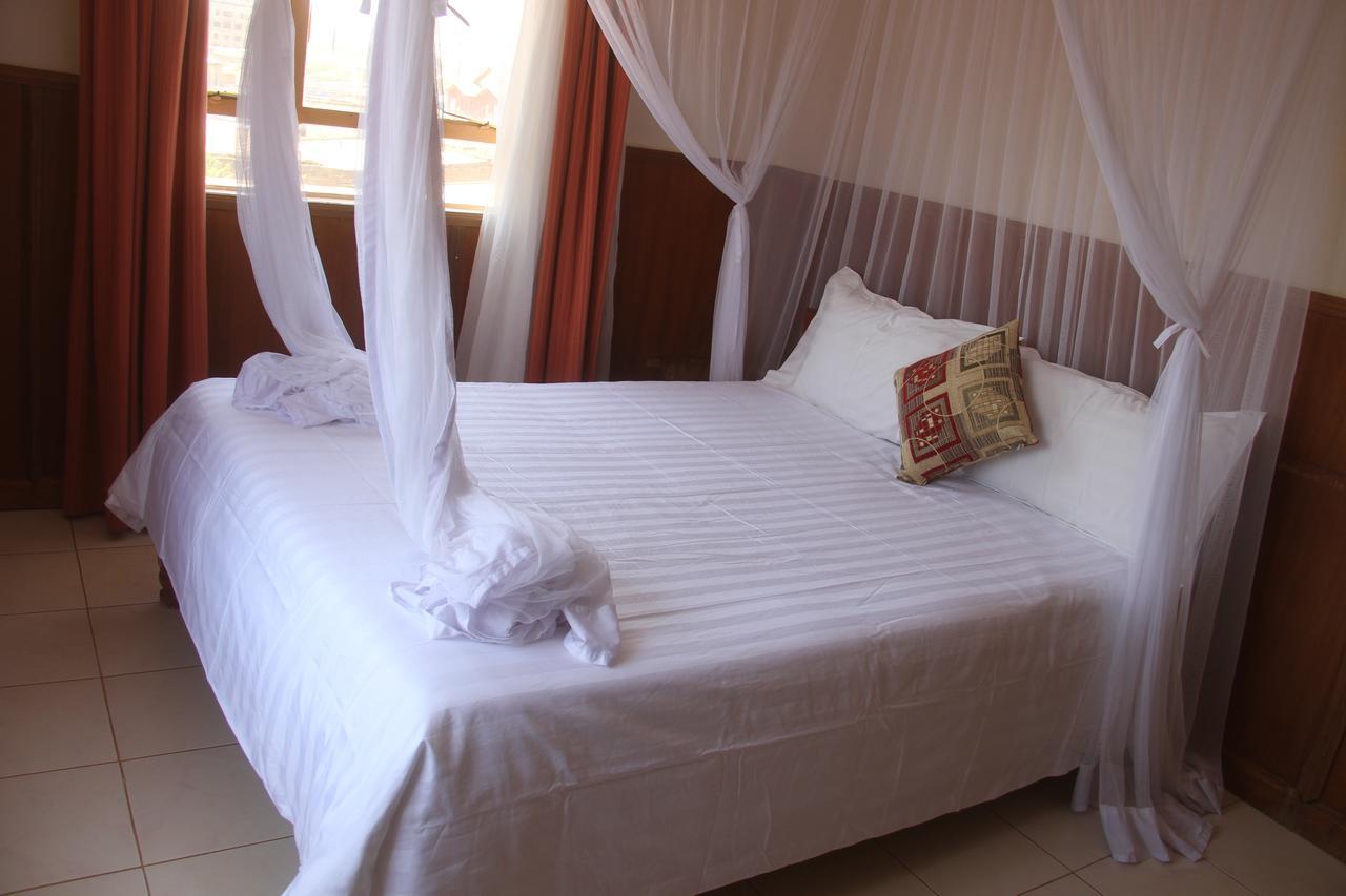 Bomen Hotel Isiolo Luaran gambar