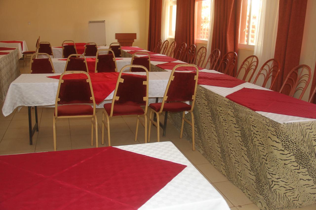 Bomen Hotel Isiolo Luaran gambar