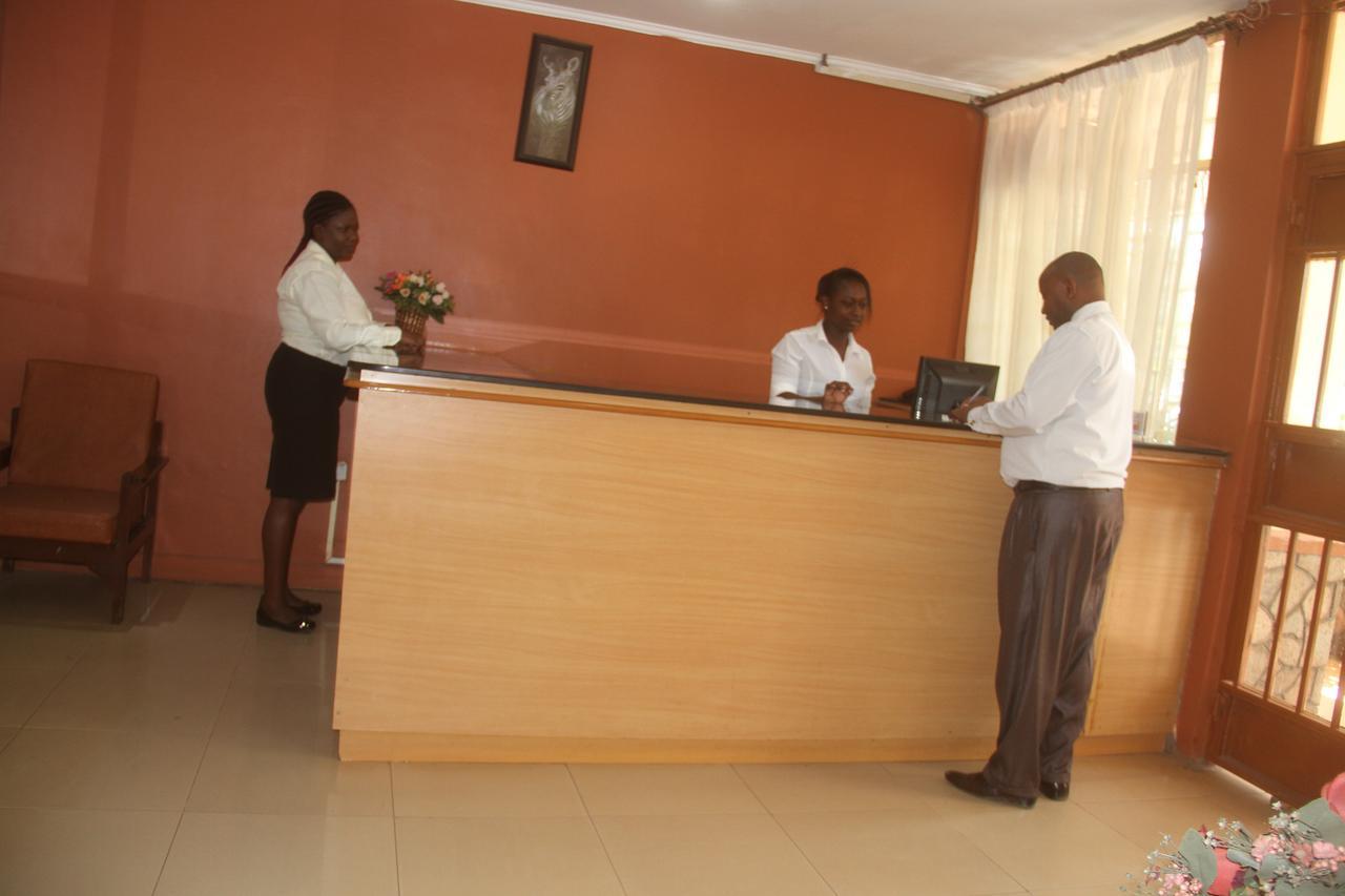 Bomen Hotel Isiolo Luaran gambar