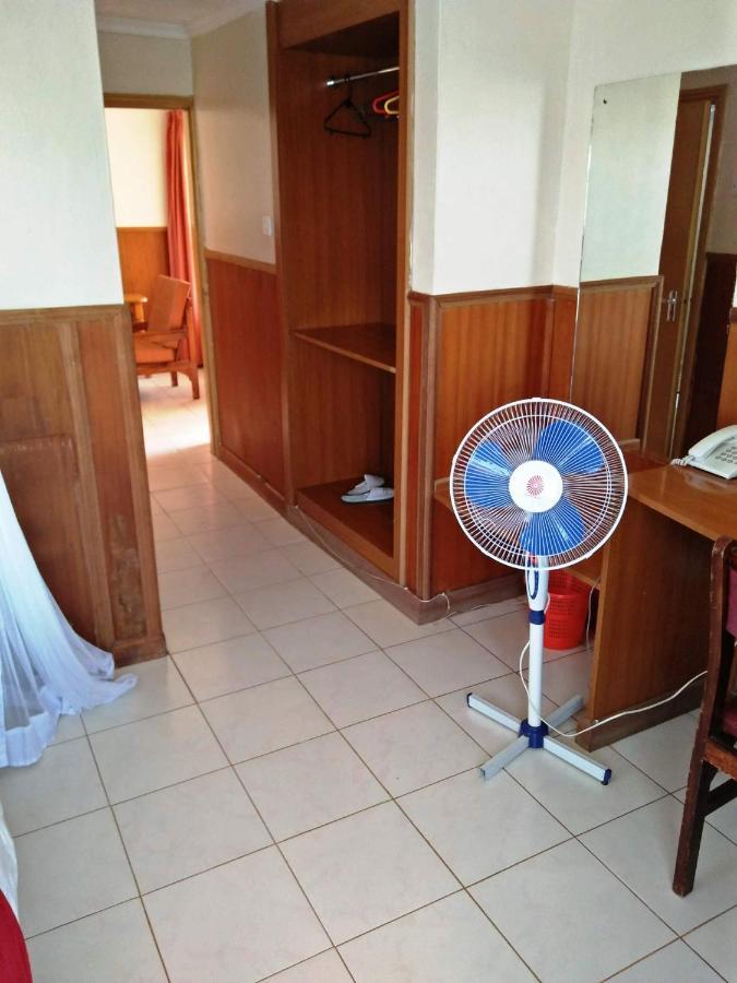 Bomen Hotel Isiolo Luaran gambar