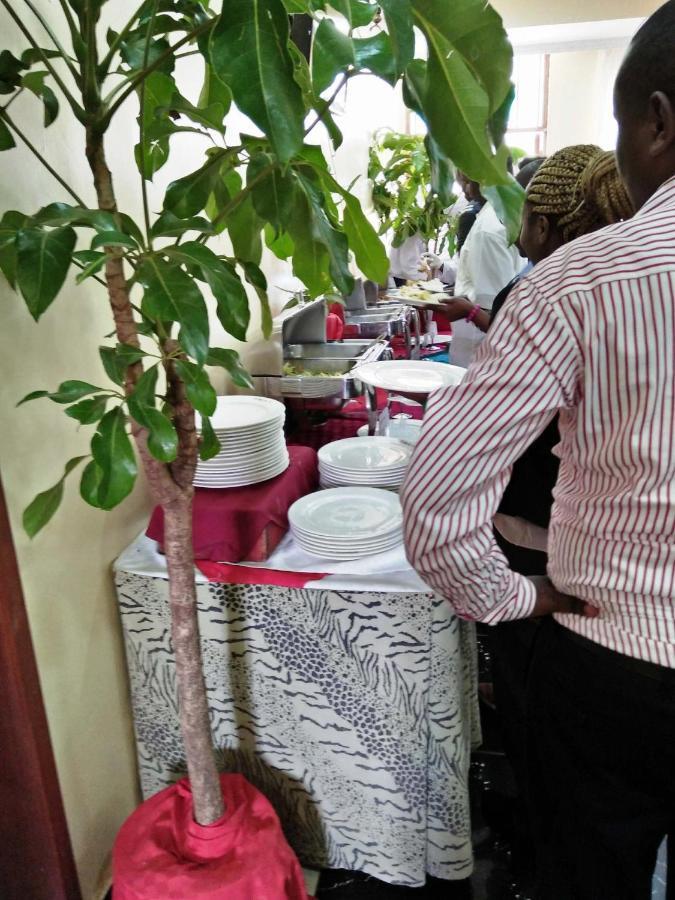 Bomen Hotel Isiolo Luaran gambar